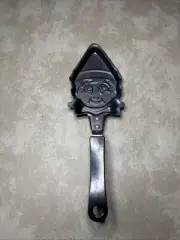 Christmas Pancake Pan The Elf On The Shelf Shaped Skillet