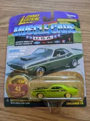 Johnny Lightning Muscle Cars 1970 Dodge Challenger T/A