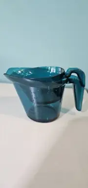 Tupperware Micro Pitcher 2-Pc. Set