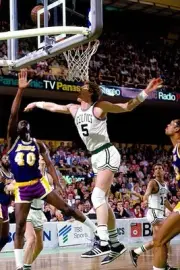 Mike McGee Los Angeles Lakers shoots a layup v Bill Walton Boston - Old Photo