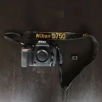 在飛比找Yahoo!奇摩拍賣優惠-二手單眼相機Nikon D750 機身 原廠 快門數1萬左右