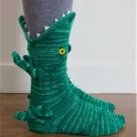 在飛比找蝦皮購物優惠-✨新品熱銷✨ 搞笑襪子 搞怪襪子 交換禮物  歐美卡通針織鱷