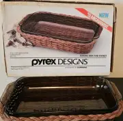 Vintage PYREX 232-R 2Q Baking Dish In Rattan Basket new In Box