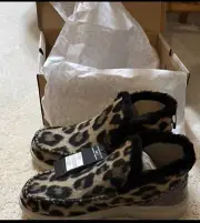 Hey Dude Denny Beige Leopard Womens Size 8