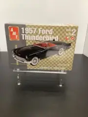 AMT 1:25 Scale 1957 Ford Thunderbird