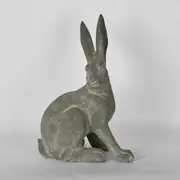 Belle Hamish Hare - Sitting