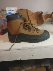 Bates Desert Tan D ring 7-hole Combat Hiker Boots 8 W Gore Tex E03400 New in Box