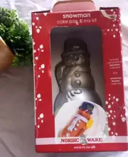 Nordic Ware Snowman cake pan Vintage New