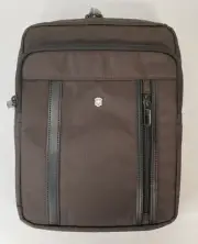 Victorinox High Quality and Durable Professional Werks Crossbody Bag Dark Earth