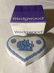 Wedgwood Jasperware Heart Shape Trinket Box Blue On White Rare