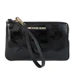 MICHAEL KORS JET SET ITEM大款 金字LOGO壓印滿版MK皮革提掛式手拿包(黑色-大)