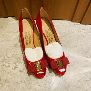 Salvatore Ferragamo國際精品 紅色高跟鞋