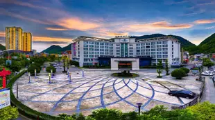 關嶺萬綠城柏蘭廷酒店Wanlvcheng Perenc Hotel