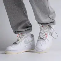 在飛比找Yahoo!奇摩拍賣優惠-現貨直出Nike Air Force 1 Low AF1白灰