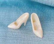 Barbie Doll Pointy Toe Shoes / High Heels, Off-white Color - Mattel