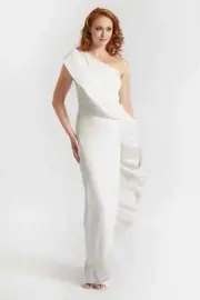 One33 Social Badgley Mischka One-Shoulder Ruffle Mercer Gown $450 Ivory sz 8