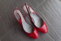 在飛比找Yahoo!奇摩拍賣優惠-sergie rossi 真品 時尚亮麗 精緻紅色高跟鞋 3