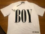 MOSCHINO LOVE WHITE SIGNATURE BLACK BOY PRINT PRINT T SHIRT M LOOSE BOXY FIT