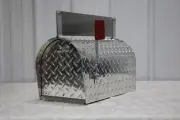 Heavy Duty Diamond Plate Aluminum Mailbox Large Size With Nameplate 9"x10"