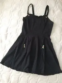 在飛比找Yahoo!奇摩拍賣優惠-Betsey Johnson 黑色薄洋裝