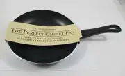 ** NEW Williams-Sonoma "The Perfect Omelet Pan" Frying Pan