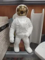 A+J White Astronaut Ceramic Vase Decorative Creative Spaceman Figurines