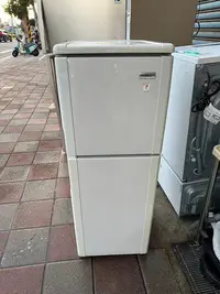 在飛比找Yahoo!奇摩拍賣優惠-全誠家電---(1)中古東元（140L）雙門冰箱.桃園中壢二