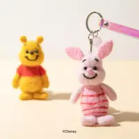 在飛比找博客來優惠-迪士尼 小熊維尼 DIY羊毛氈娃娃吊飾 小豬 Winnie 