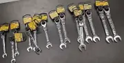 New DEWALT FLEX HEAD Combination Ratcheting Wrench- SAE- Select Size- F. Ship
