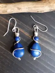 UNIQUE STYLISH SMALL BLUE HOWLITE BRIOLETTE AND BEADS/WIRE WRAP EARRINGS