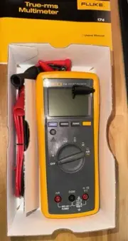 Fluke 174 True RMS Multimeter