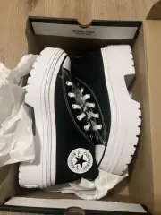 Converse Women's Chuck Taylor All Star Lugged Heel Platform SIZE 8