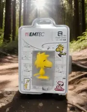 Emtec Peanuts Woodstock Collectible Flash Drive USB 2.0 8GB Keychain New Sealed