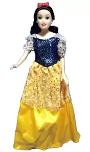 Disney Princess Snow White Doll 11.5 in Snow White & the Seven Dwarfs New