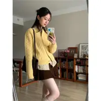 在飛比找ETMall東森購物網優惠-拉夏貝爾復古黃色寬松毛衣針織衫
