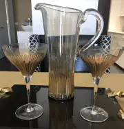 Kim Seybert Linear Gold Pitcher & 2 Martini Glasses New