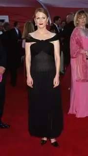 Julianne Moore during 72nd Annual Academy Awards Arrival at the Sh- Old Photo