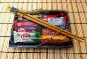 Japanese Kit Kat Tasting Lot Variety Sushi Gift Box +Chopsticks Nestle candy bar