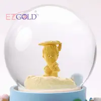 在飛比找PChome商店街優惠-EZGOLD彌月禮盒 -彌月金飾 -音樂水晶球系列 ♪可愛男