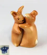 9942205 Porcelain Wagner & Apel Salt and Pepper Shacker Couple Hares H8cm