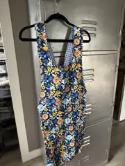 Handmade Blue Floral Cross back Apron. OS