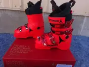 2022 Atomic Redster CS100 LC Ski Boots NEW! Size 23.5