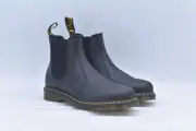 Dr. Martens Unisex 2976 Nappa Leather Chelsea Boots 27100001, M7 W8 EU39