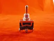 T5-13B TOGGLE SWITCH ON-OFF-ON 15A 250VAC (SCREW TERMINAL)