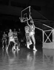 Al Bianchi Of The Syracuse Nationals Shoots 1960S Old Basketball Photo 4