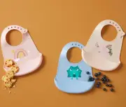 Jiggle & Giggle Baby Whimsical Silicone Scoop Bibs