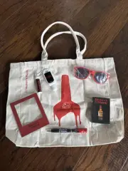 Maker’s Mark Bourbon Gift Set- Bag/pen/cards/sunglasses/spf/chapstick -New!