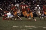 Running Back Larry Brown Of The Washington Redskins NFL OLD PHOTO 16