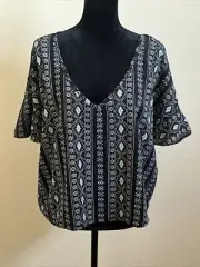 Forever 21 Top Shirt Blouse Black Gray Cropped Flutter Sleeve Women 1X, $13, NWT