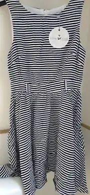 BNWT - QUIRKY CIRCUS classic Black n White summer dress size 8 comfy viscose